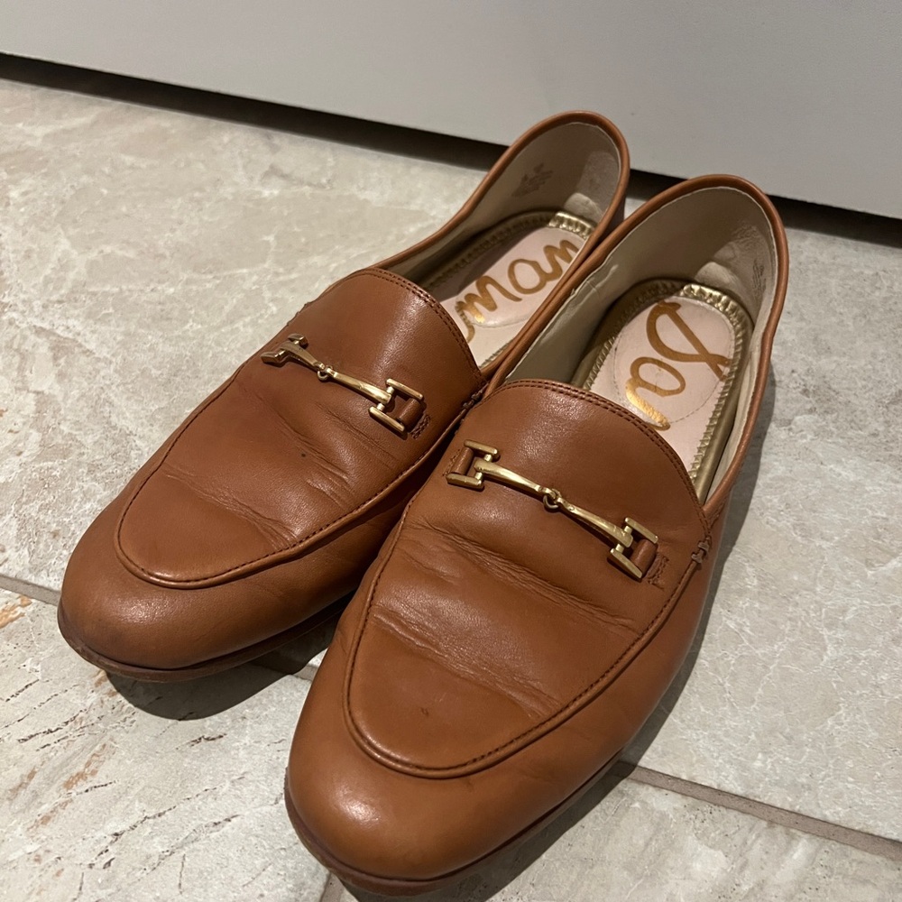 Sam Edelman Brown Flats with Classic Design and Gold Hardware
